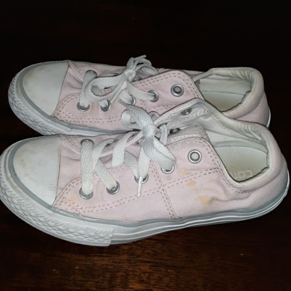 Pink Converse - Picture 3 of 5